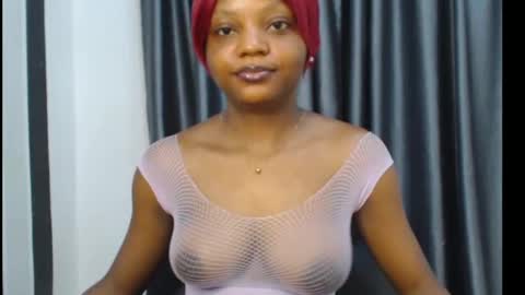 Snapshot of juicy_plumx chatting on February 3, 6:39 pm Wet Baddie online show from February 3, 6:39 pm