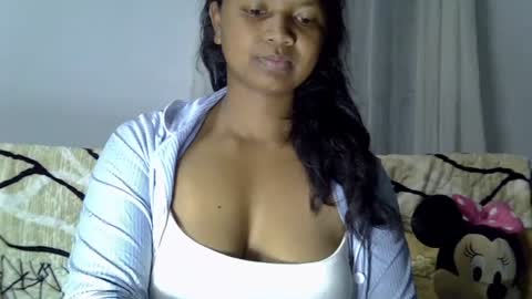 Snapshot of juicy_pretty chatting on August 5, 2:03 am stellah online show from August 5, 2:03 am