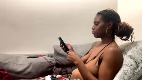 Snapshot of juicyexotic chatting on February 9, 9:26 am JuicyExotic online show from February 9, 9:26 am