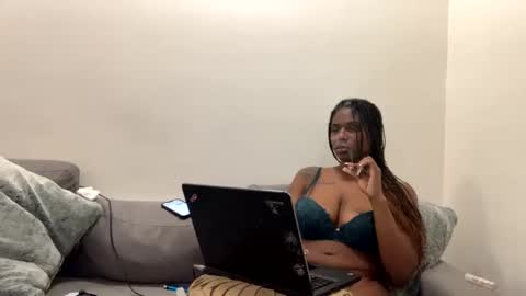 Snapshot of juicyexotic chatting on February 26, 2:36 pm JuicyExotic online show from February 26, 2:36 pm