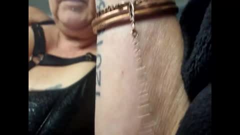 Juicygina  online show from December 5, 12:55 pm