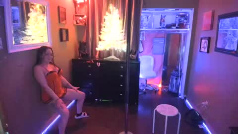 Snapshot of juicyjayxxx69 chatting on December 18, 3:26 am juicyjayxxx69 online show from December 18, 3:26 am