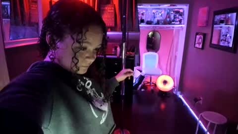 Snapshot of juicyjayxxx69 chatting on January 22, 3:31 am juicyjayxxx69 online show from January 22, 3:31 am