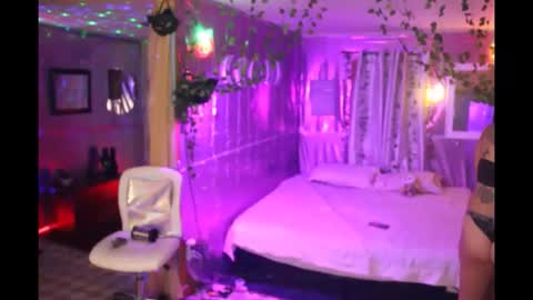 Snapshot of juicyjayxxx69 chatting on October 2, 3:02 am juicyjayxxx69 online show from October 2, 3:02 am