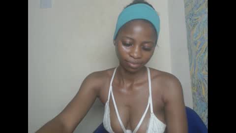 juicypiexx online show from February 12, 1:30 am