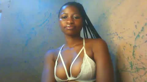 juicypiexx online show from October 12, 2:49 pm