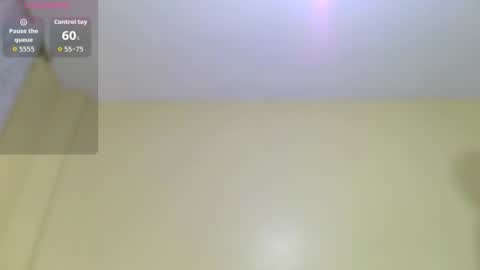 Snapshot of juicyqueen_xo chatting on July 19, 3:43 am Juicy Bumbum online show from July 19, 3:43 am