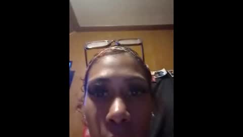 Snapshot of juicyslutx chatting on December 13, 8:36 pm juicyslutx online show from December 13, 8:36 pm