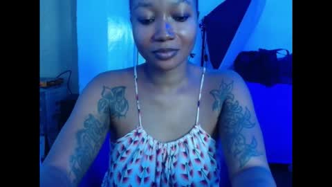 juicyxpink online show from December 16, 2:44 pm