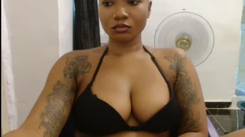 juicyxpink online show from April 21, 10:32 am