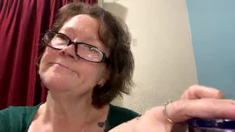 JuJuKitty online show from September 27, 5:01 am