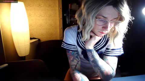 Julia online show from December 16, 6:13 pm