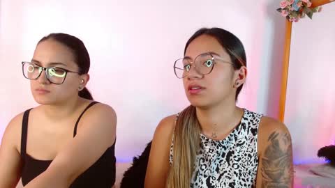 Jules and Gia online show from December 20, 4:57 pm