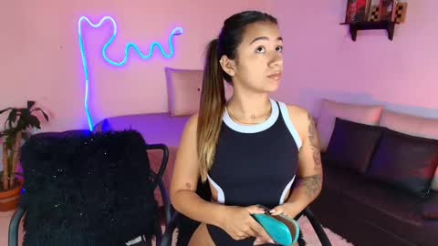 Jules and Gia online show from February 22, 5:13 pm