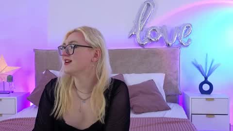 Jules Nightt online show from April 10, 9:52 pm