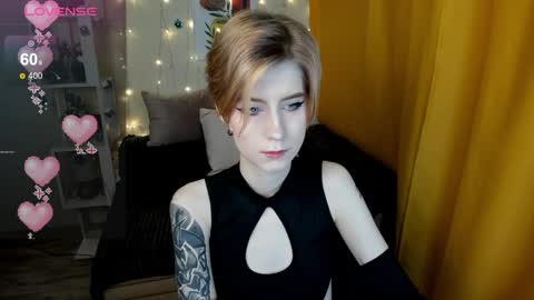 Snapshot of julescrown chatting on December 20, 1:14 am Jules online show from December 20, 1:14 am