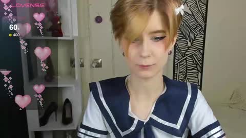 Snapshot of julescrown chatting on December 21, 4:30 am Jules online show from December 21, 4:30 am