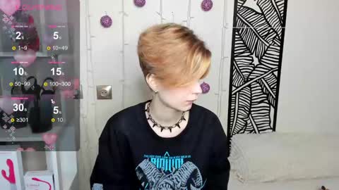 Snapshot of julescrown chatting on January 13, 4:18 am Jules online show from January 13, 4:18 am