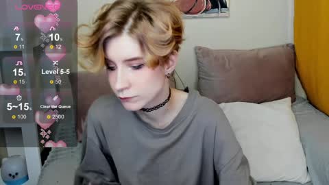 Snapshot of julescrown chatting on January 31, 4:25 am Jules online show from January 31, 4:25 am