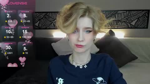 Snapshot of julescrown chatting on March 7, 12:58 am Jules online show from March 7, 12:58 am