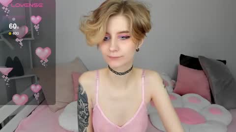 Snapshot of julescrown chatting on March 11, 3:59 am Jules online show from March 11, 3:59 am