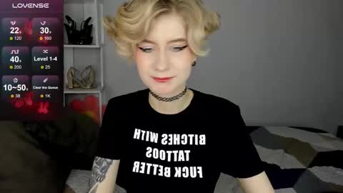 Snapshot of julescrown chatting on September 21, 12:45 am Jules online show from September 21, 12:45 am