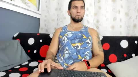 Snapshot of juleslake2 chatting on November 1, 8:55 pm juleslake2 online show from November 1, 8:55 pm