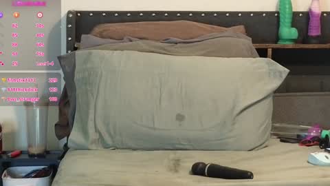 Julesss online show from January 14, 9:45 am