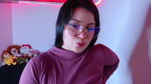 Juliana online show from December 18, 4:18 am