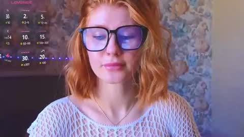 Snapshot of juli_ginger chatting on July 1, 5:42 am Julia online show from July 1, 5:42 am