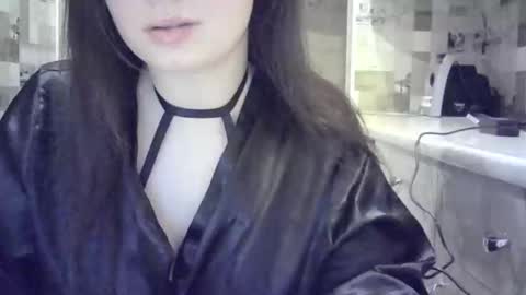 Snapshot of julia69009 chatting on December 17, 9:05 pm julia69009 online show from December 17, 9:05 pm