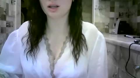 Snapshot of julia69009 chatting on January 4, 12:05 am julia69009 online show from January 4, 12:05 am