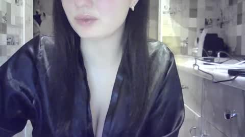 Snapshot of julia69009 chatting on February 7, 12:20 am julia69009 online show from February 7, 12:20 am