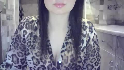 Snapshot of julia69009 chatting on May 26, 7:54 pm julia69009 online show from May 26, 7:54 pm