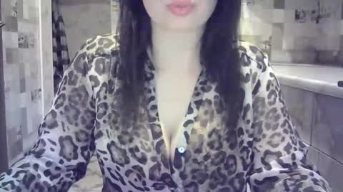 Snapshot of julia69009 chatting on May 27, 8:28 pm julia69009 online show from May 27, 8:28 pm