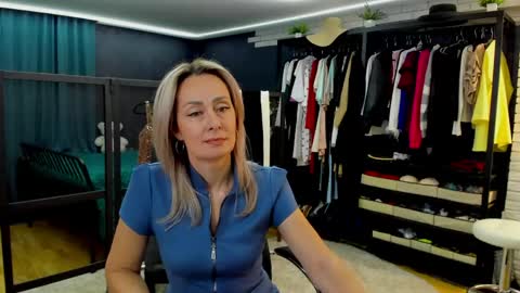 Snapshot of julia__cherry_ chatting on May 1, 3:49 pm julia__cherry_ online show from May 1, 3:49 pm