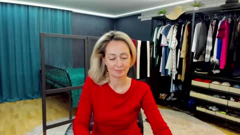 Snapshot of julia__cherry_ chatting on May 12, 12:24 pm julia__cherry_ online show from May 12, 12:24 pm