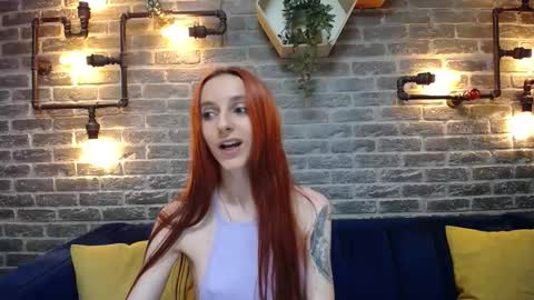 Snapshot of julia__jae chatting on October 15, 6:35 am JuliaJae online show from October 15, 6:35 am