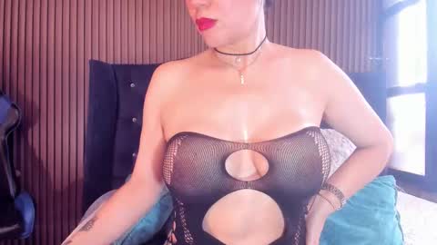 Snapshot of julia_dawson chatting on October 9, 8:29 pm Julia online show from October 9, 8:29 pm