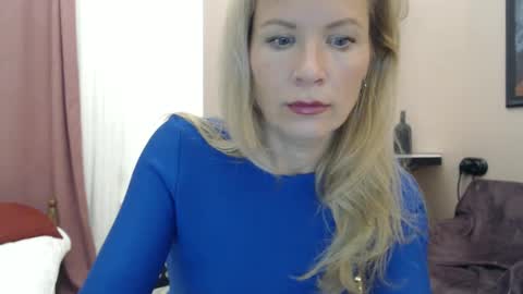 Snapshot of julia_giulia chatting on January 31, 1:22 am julia_giulia online show from January 31, 1:22 am