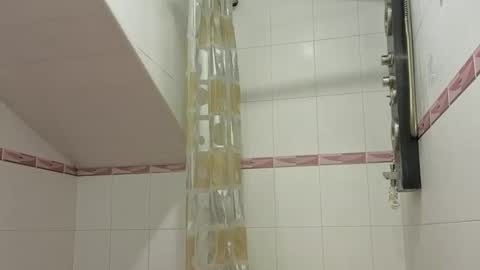 Snapshot of julia_giulia chatting on November 5, 1:44 pm julia_giulia online show from November 5, 1:44 pm