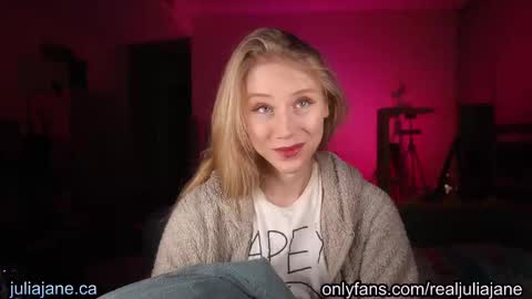 Julia Jane online show from January 17, 3:22 am