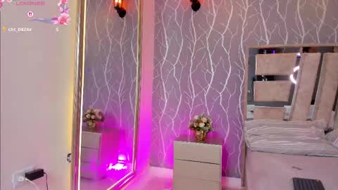 Snapshot of julia_rivers chatting on December 4, 1:31 pm julia_rivers online show from December 4, 1:31 pm