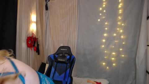 Juliana online show from January 23, 4:09 am