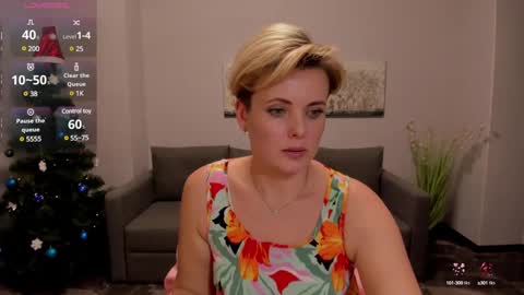 Julia online show from December 16, 4:38 pm