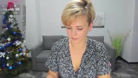 Julia online show from December 22, 3:55 pm