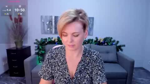 Julia online show from January 4, 3:49 pm