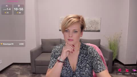 Julia online show from February 11, 3:18 pm