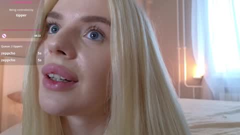 Molly online show from December 2, 9:56 am