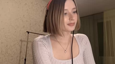 Kate online show from March 9, 5:39 pm